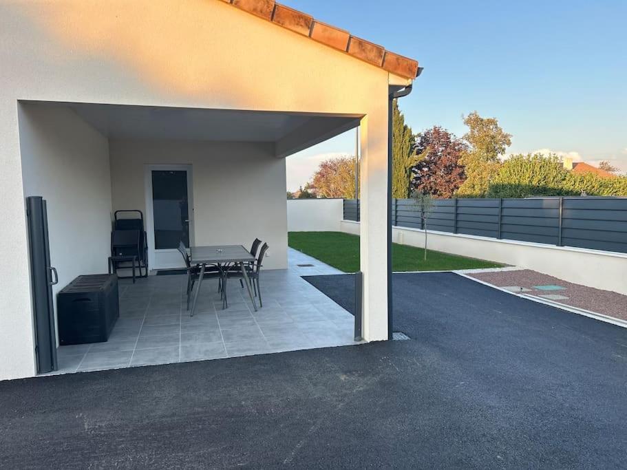 Holiday home Maison Chaleureuse A 10 Min Du Futuroscope Jaunay-Clan